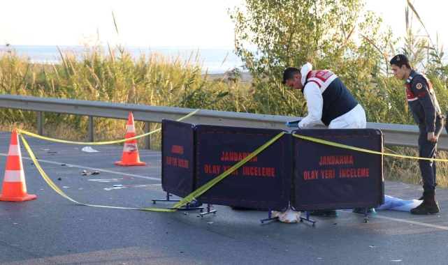 Otomobilin çarptığı motosikletli çift hayatını kaybetti