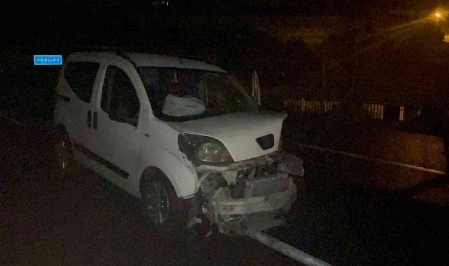 Otomobille hafif ticari araç çarpıştı: 22 yaşındaki genç öldü