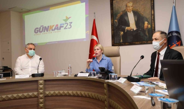 Rektör Özkan'dan diploma itirafı; Artık işe yaramıyor