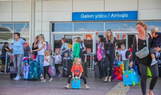 Savaşa rağmen 134 bin Ukraynalı Antalya'ya tatile geldi