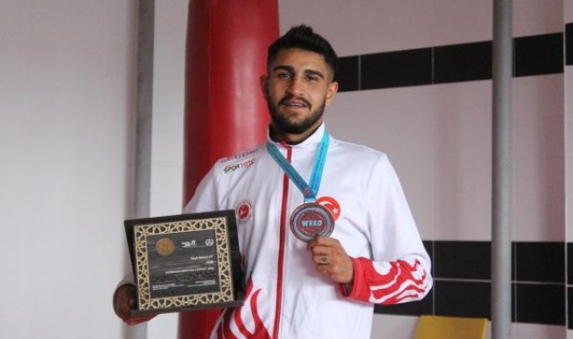 Seyit Battal Ay olimpiyatta kick boks branşında altın madalya hedefliyor