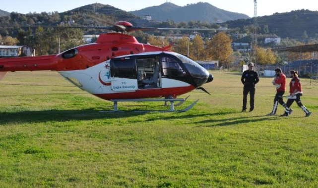 Solunum yetmezliği yaşayan bebeğe helikopterli yaşam bağı 