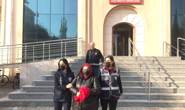 Eski mesai arkadaşlarının ve onların çocuklarının fotoğraflarını eskort sitelerinde paylaştı !