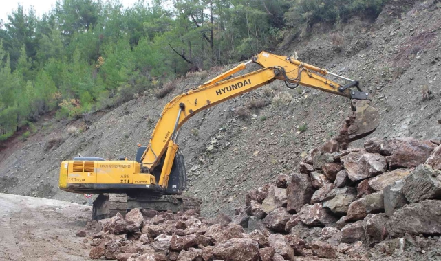 Sugözü Grup Yolu'nda heyelan önlemi