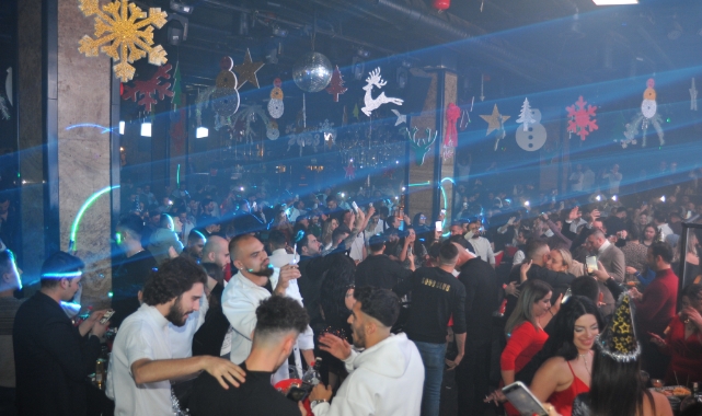 Antalya yılbaşı gecesinde böyle eğlendi
