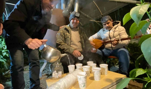 Antalya'da '0' derecede sazlı sözlü don nöbeti