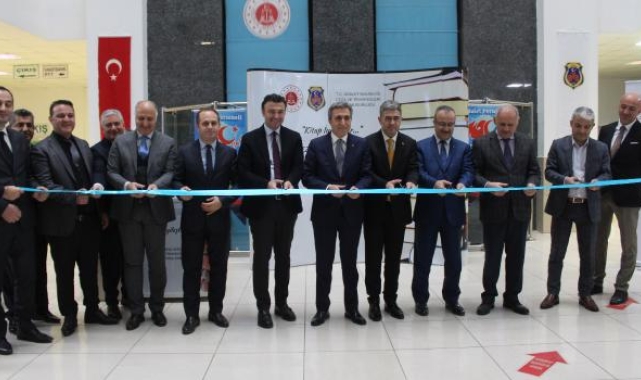 Antalya'da ceza infaz kurumu kütüphanesi için kitap bağışı kampanyası