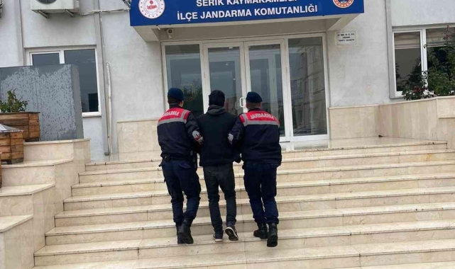 Antalya'da uyuşturucu operasyonunda 18 şüpheli tutuklandı