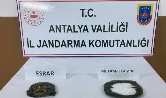 'Cam', uyuşturucu tacirine geçit vermedi