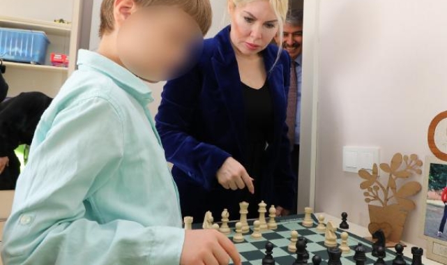 Çöp evdeki Muhammet'ten sevindiren haberler 