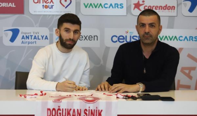 Doğukan Sinik, yeniden Antalyaspor'da
