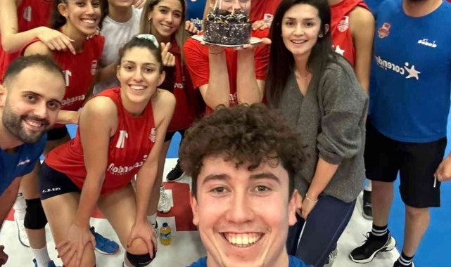Dudek'e sürpriz doğum günü