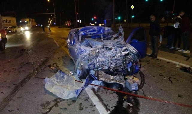Ehliyetine alkolden 2042 yılına kadar el konuldu, trafiğe çıkıp kaza yaptı