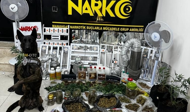 Evinin iki odasını uyuşturucu imalathanesine çevirdi