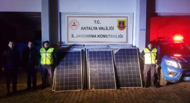 Güneş paneli hırsızları yakalandı