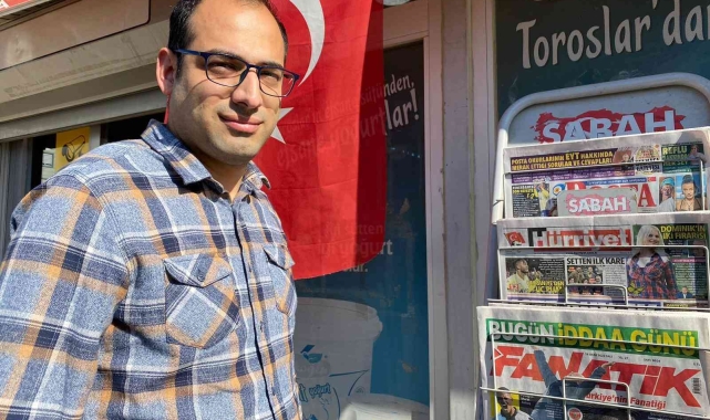 İade gazeteleri arabalarına yükleyip çaldılar