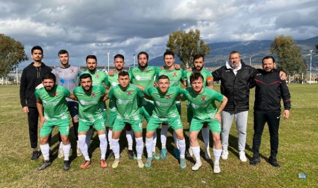Kınıkspor Demre Belediyespor'u 2 golle geçti