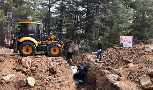 Kırsal mahalle yollarına 123 milyon liralık yatırım