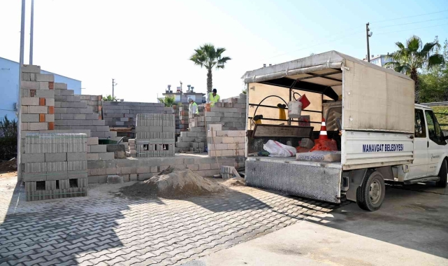 Manavgat Belediyesi sarılar pazarını yeniliyor