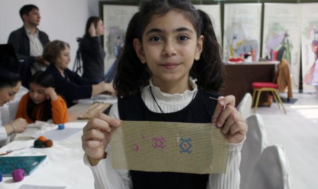 Matematiği küçük ellerle Türk el sanatlarına işleniyor