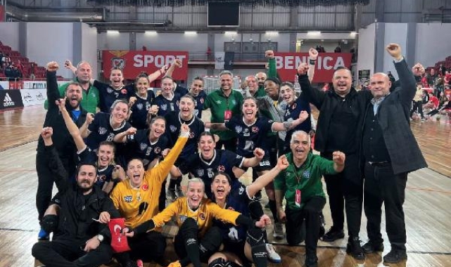 Mavi Kelebekler'in çeyrek finalde rakibi İzmir Büyükşehir