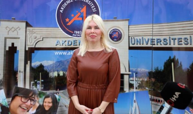 Rektör Özkan da başıboş köpeklerden şikayetçi 
