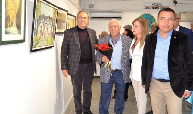 Ressam Çetin Çiğdem'in 5'nci sergisi 'Haberden Tuvale' oldu