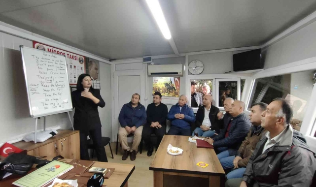 Turist sayısında rekor beklenen Antalya'da taksicilere İngilizce eğitimi