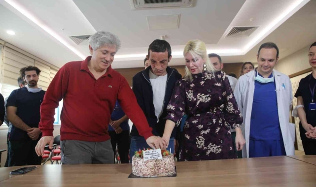Türkiye'nin ilk yüz nakillisi Uğur Acar, 11. yılını kutladı
