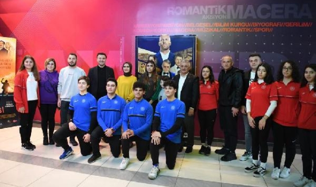 Vali Yazıcı, 'Servet Operasyonu'nu öğrencilerle birlikte izledi