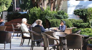 Yaşlı turistler, kış mevsiminde Alanya'yı tercih ediyor