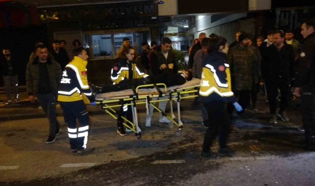 Alkollü sürücüyü palmiye ağacına girdi !
