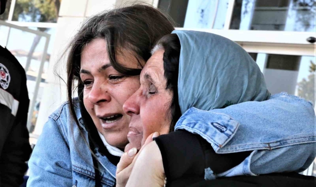 Depremzede anneye gözyaşları arasında karşılama
