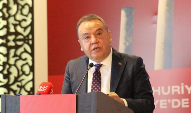 Felsefe kongresinde Başkan Böcek'ten Bakan Nebati'ye atıf