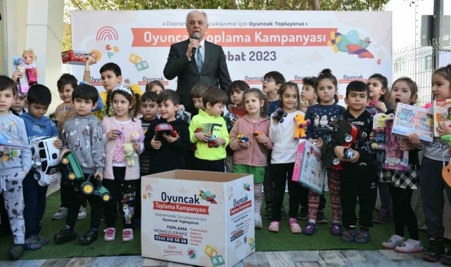 Kepez kreşlerinden depremzede çocuklara oyuncak kampanyası