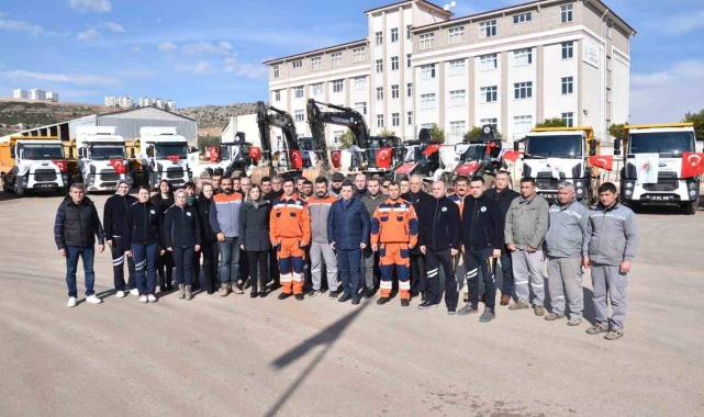 Kepez'in ekipleri de deprem bölgesi için yolda