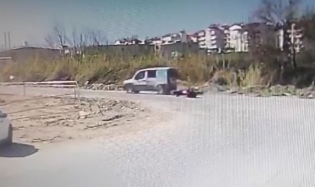 Manavgat'ta hafif ticari araçla motosiklet çarpıştı: 1 yaralı