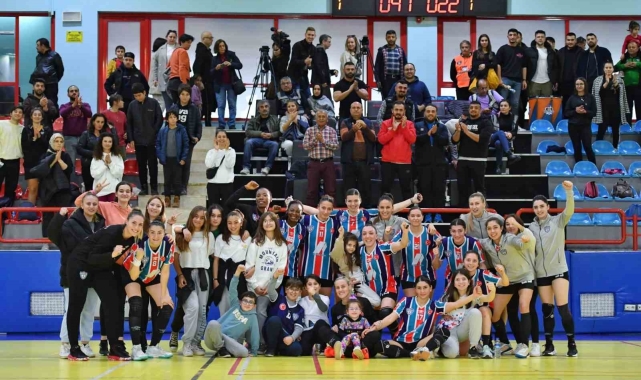 Mavi Kelebekler Adasokağı'nı ağırlayacak