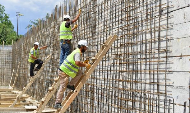 Muratpaşa'da 'beton perde' zorunluluğu