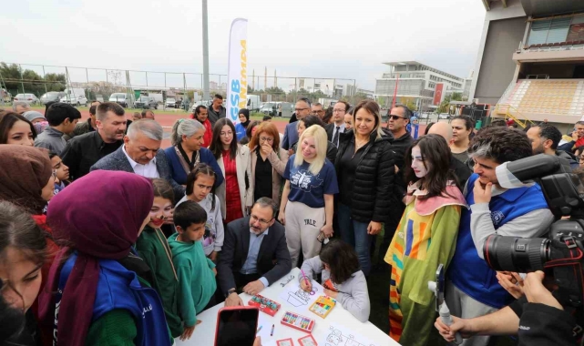 Depremzede çocuklar için AÜ'de spor şenliği