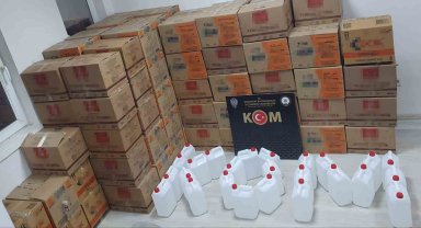 Kamyonette 2 bin litre sahte alkol ele geçirildi