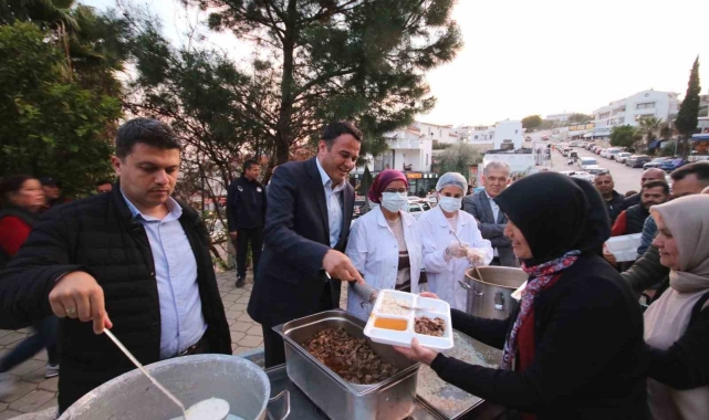 Kaş'ta geleneksel iftar buluşması