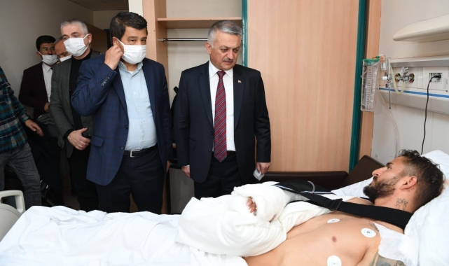 Vali Yazıcı'dan futbolcuya geçmiş olsun ziyareti
