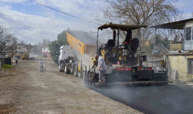 Yeşildere'de yeni caddeler asfaltlanıyor