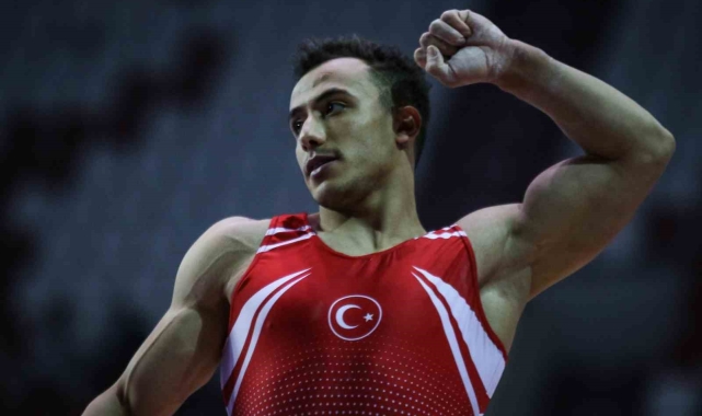 Adem Asil, Avrupa Artistik Cimanstik şampiyonu oldu