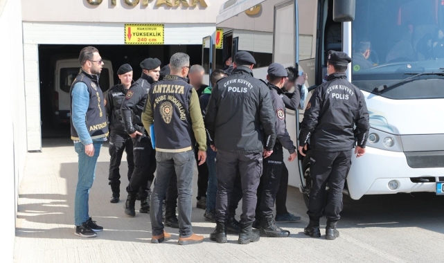 Antalya'da aranan 75 şüpheli yakalandı !