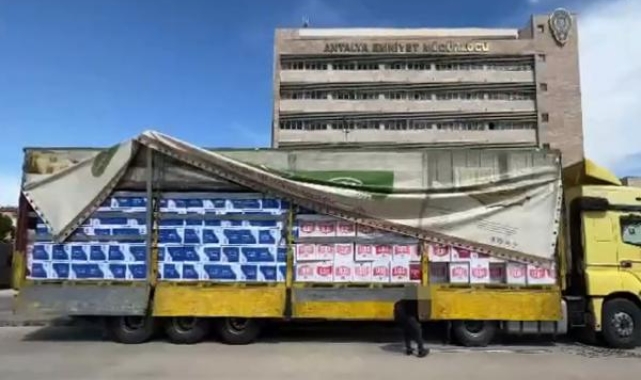 Antalya'da kaçak 10 milyon 450 bin adet boş makaron ele geçirildi !