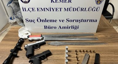 Antalya'da tehdit ve videolu şantaj: 3 gözaltı