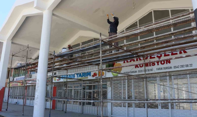 Büyükşehir'den Serik Çandır Toptancı Hali'ne modern dokunuşlar
