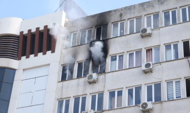 Dairede çıkan yangında oda küle döndü !